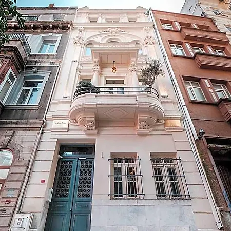 Homie | Cihangir | 110sqm 1br W Garden #tu1